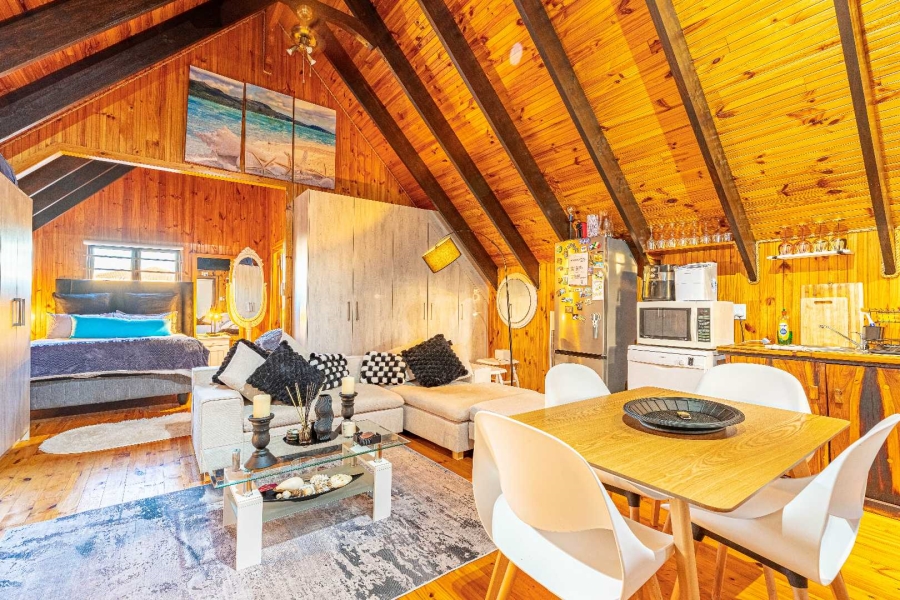 5 Bedroom Property for Sale in Yzerfontein Western Cape